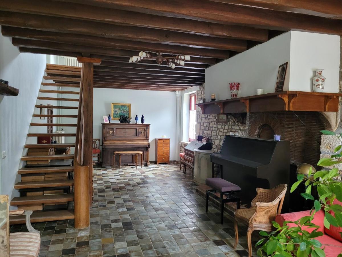 Maison Forte Perreuse Treigny Bagian luar foto