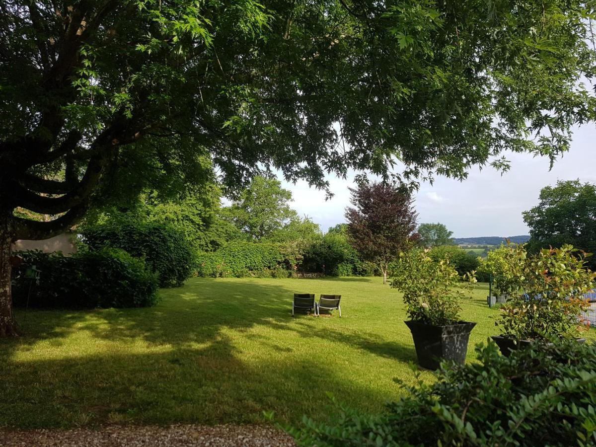 Maison Forte Perreuse Treigny Bagian luar foto