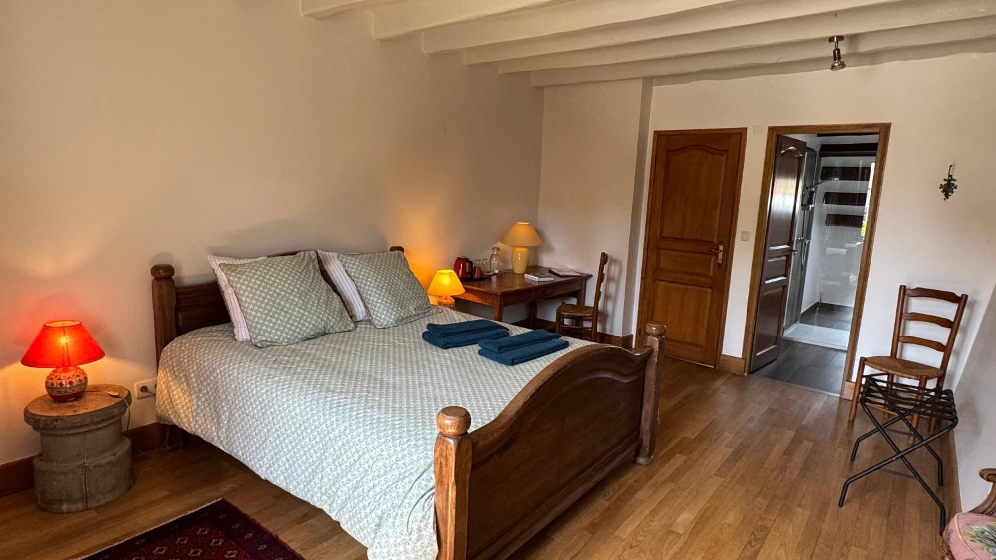 Maison Forte Perreuse Treigny Bagian luar foto