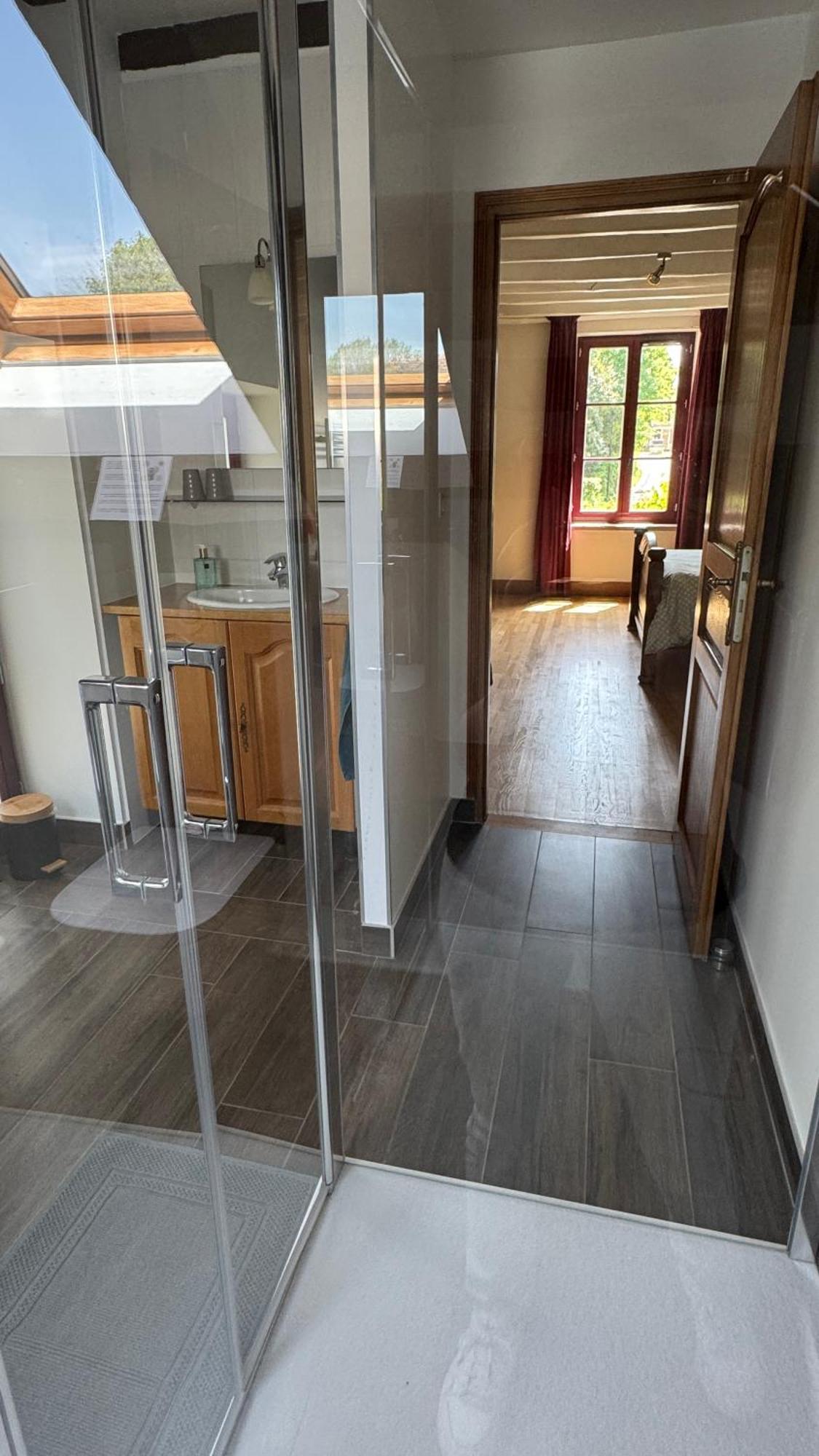 Maison Forte Perreuse Treigny Bagian luar foto