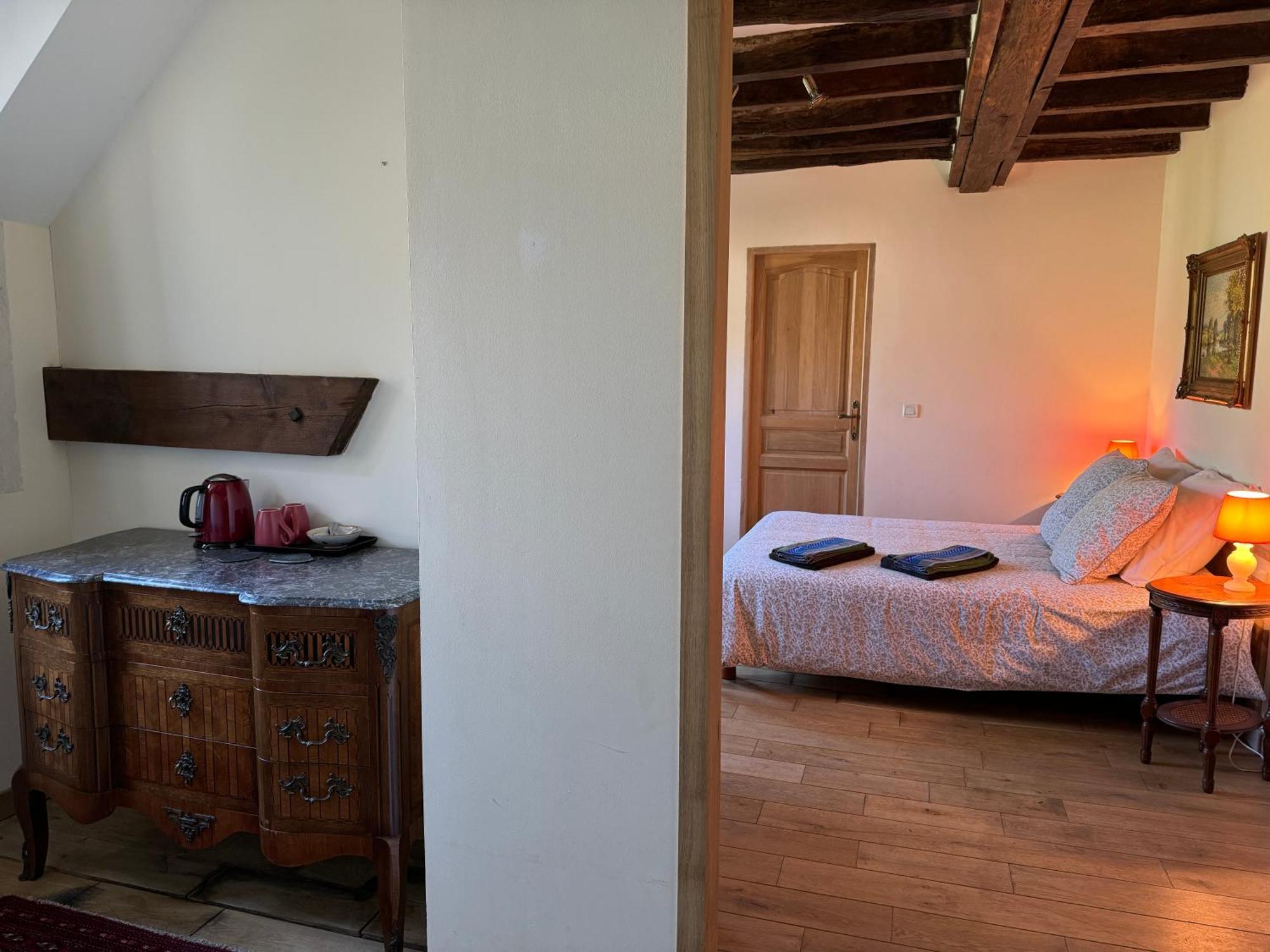 Maison Forte Perreuse Treigny Bagian luar foto
